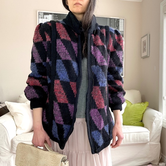 Vintage knit jacket with geometric triangle colourful pattern - Picture 1 of 16